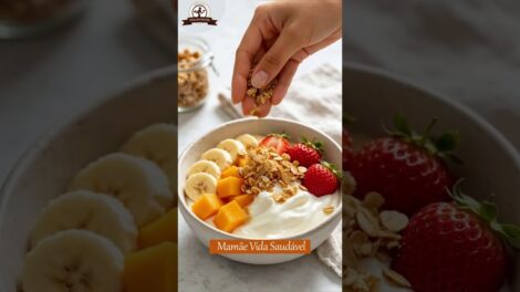 Iogurte com frutas: simplesmente delicioso #cafedamanha #dieta #recipe