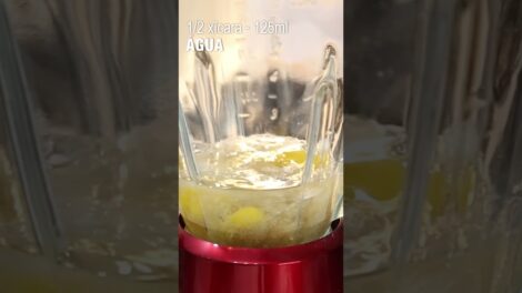 BOLO DE MILHO COM FLOCÃO feito na airfryer – receita sem glúten, sem lactose